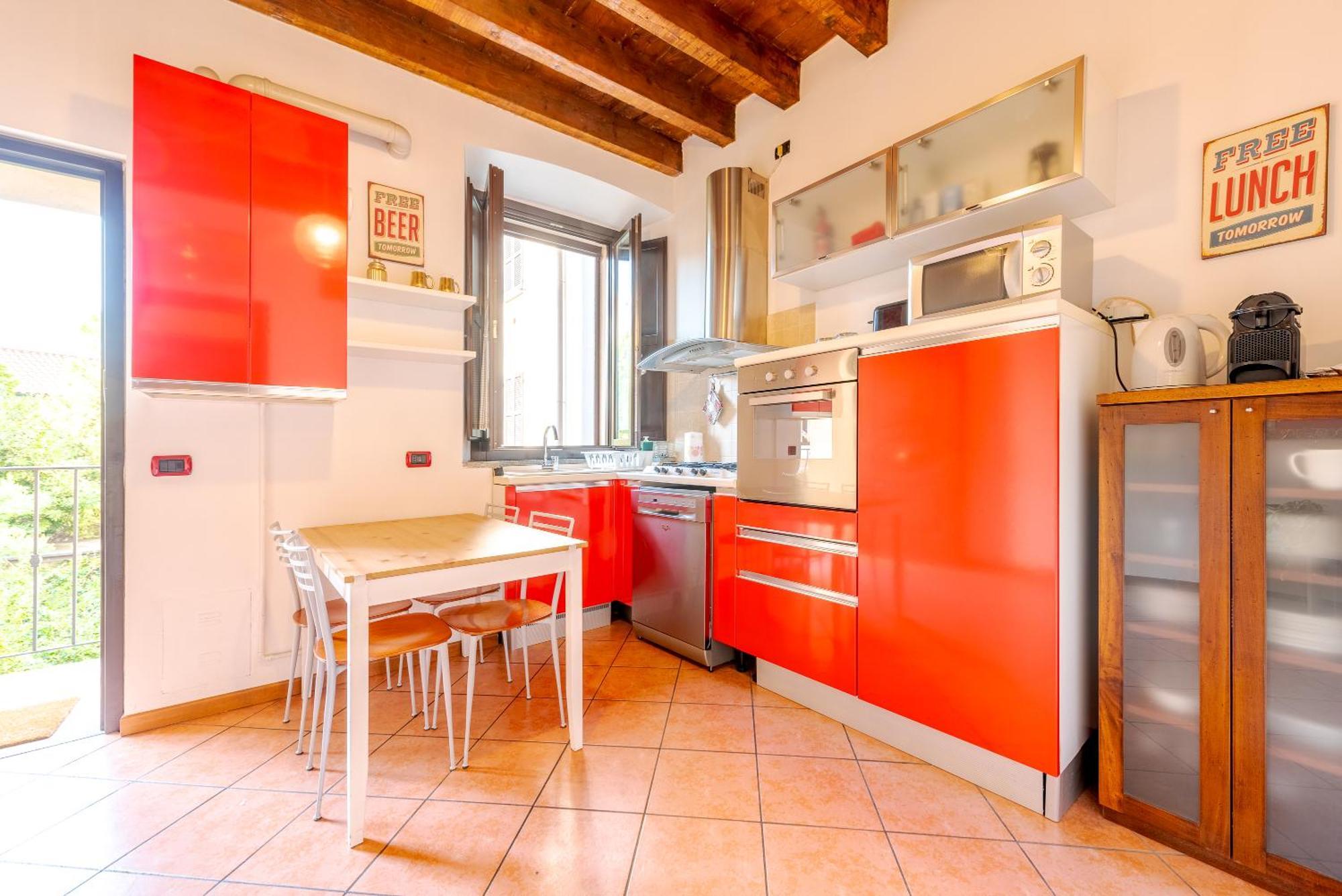 Guest Planet - Rosso Milano Apartment - Navigli Area Bagian luar foto