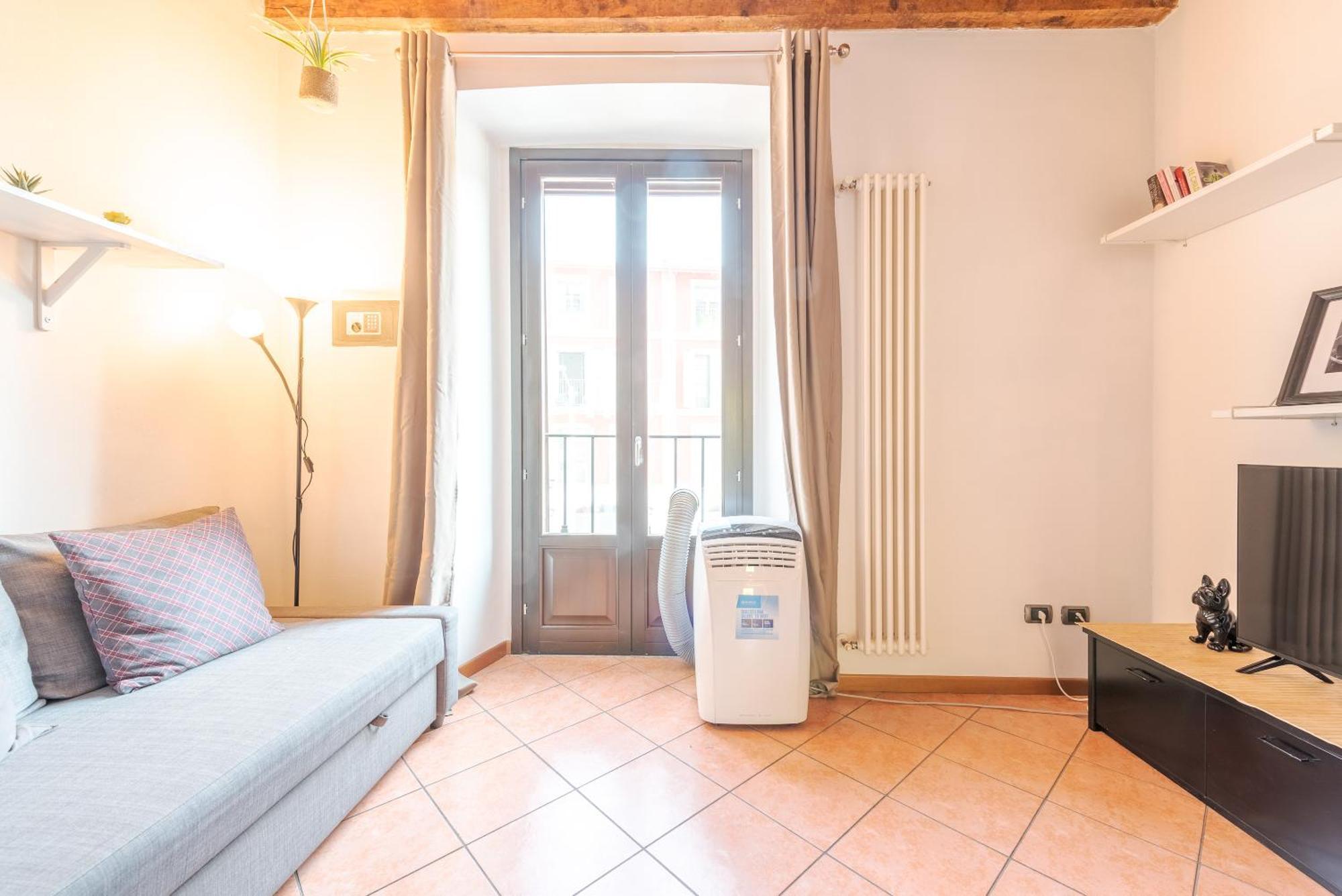 Guest Planet - Rosso Milano Apartment - Navigli Area Bagian luar foto