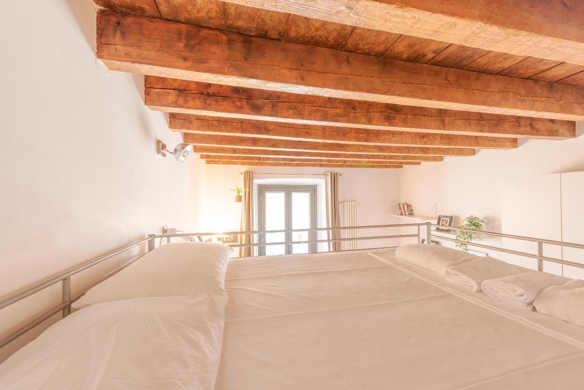 Guest Planet - Rosso Milano Apartment - Navigli Area Bagian luar foto