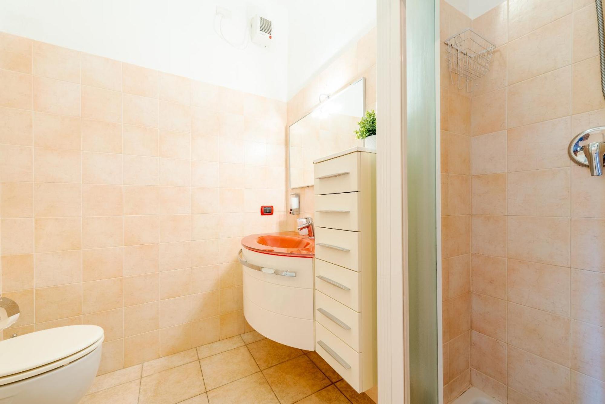 Guest Planet - Rosso Milano Apartment - Navigli Area Bagian luar foto